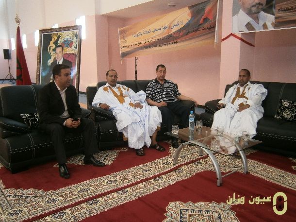 اللقاء التواصلي بحضور صورة تدكارية مع مصطفى سلمى ولد سيدي مولود