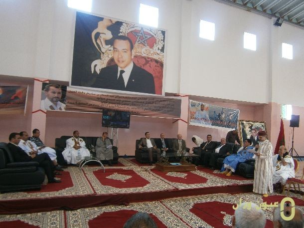 اللقاء التواصلي بحضور صورة تدكارية مع مصطفى سلمى ولد سيدي مولود