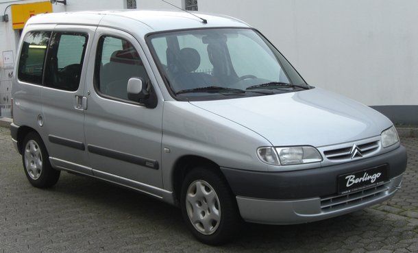 سيارة من نوع Berlingo