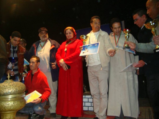 توزيع جوائز سباقات الحمام الزاجل بوزان توزيع جوائز سباقات الحمام الزاجل بوزان