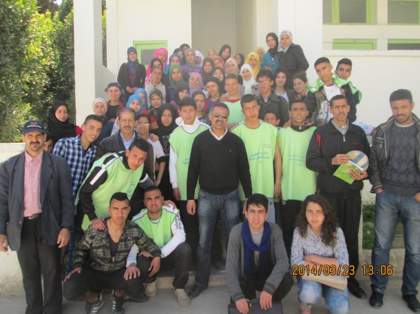 النادي البيئي والصحي بثانوية مولاي عبد الله الشريف يحتفي بيوم الشجرة
