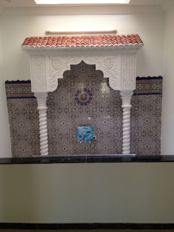 نافورة حائطية