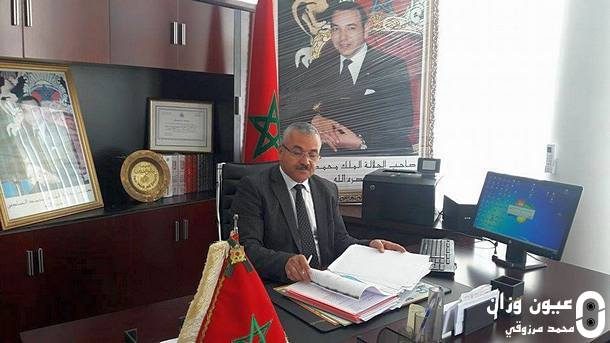 محمد حويط، رئيس جماعة زومي، في مكتبه
