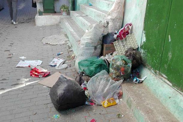 صورة لأزبال متراكمة نشرها أحد النشطاء الفيسبوكيين